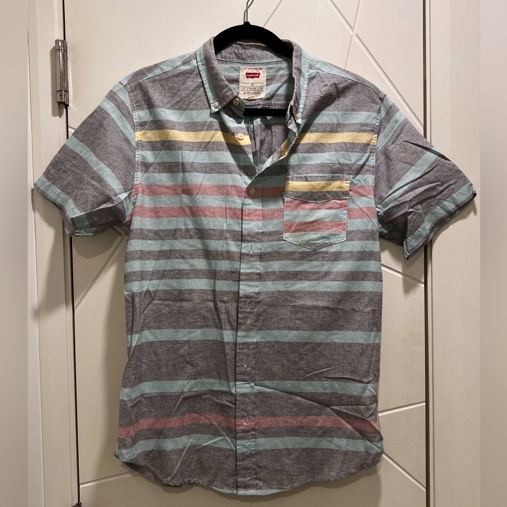 Levi’s summer shirt